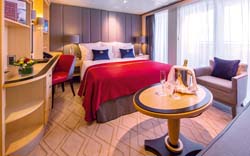 QM2_Princess_Grill_Suite_(P2)